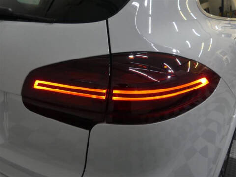 2016 Porsche Cayenne GTS