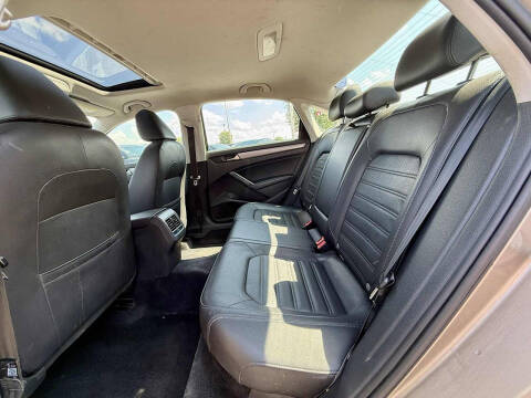 2015 Volkswagen Passat 1.8T SE