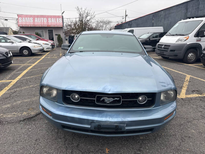 2006 Ford Mustang V6 Deluxe
