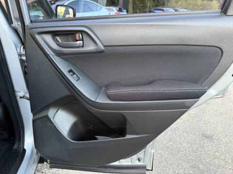 2015 Subaru Forester 2.5i