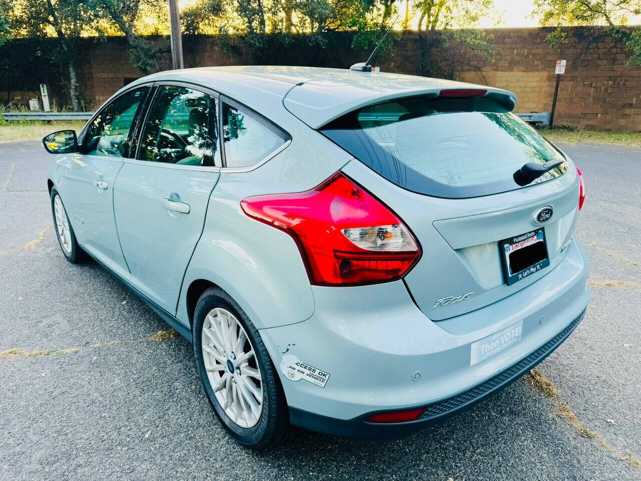 2013 Ford Focus for sale at Two Brothers Auto Sales LLC in Orangevale, CA