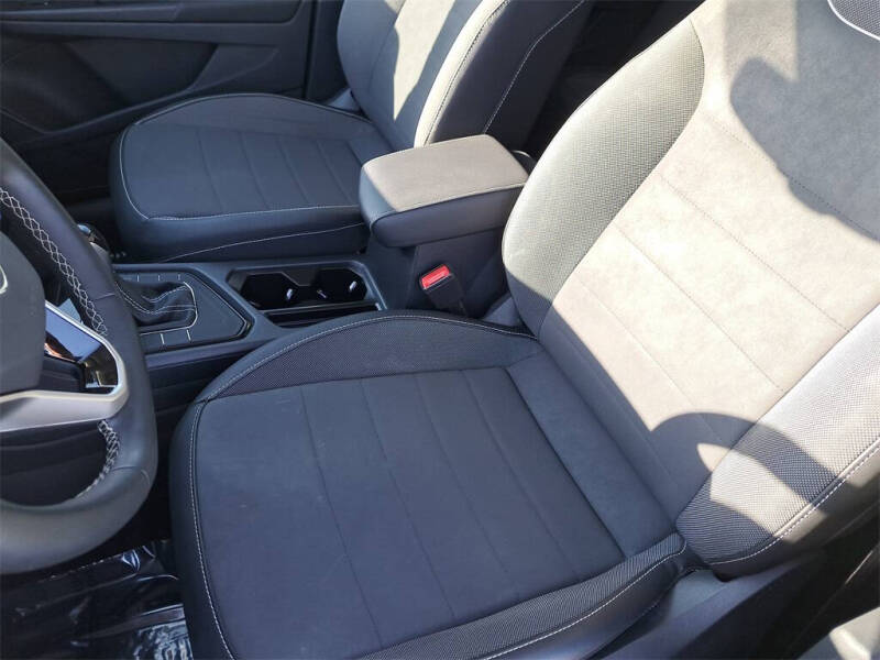 2023 Volkswagen Taos SE