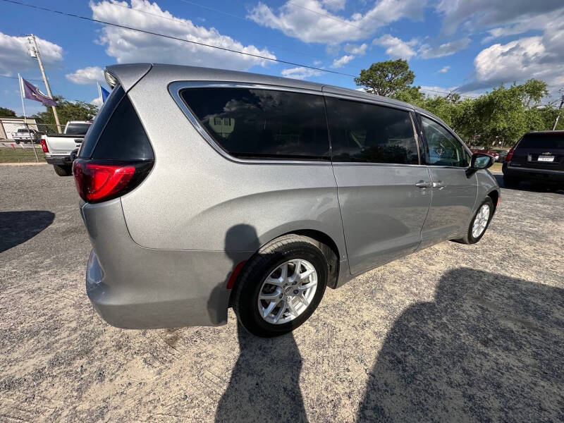 2017 Chrysler Pacifica LX