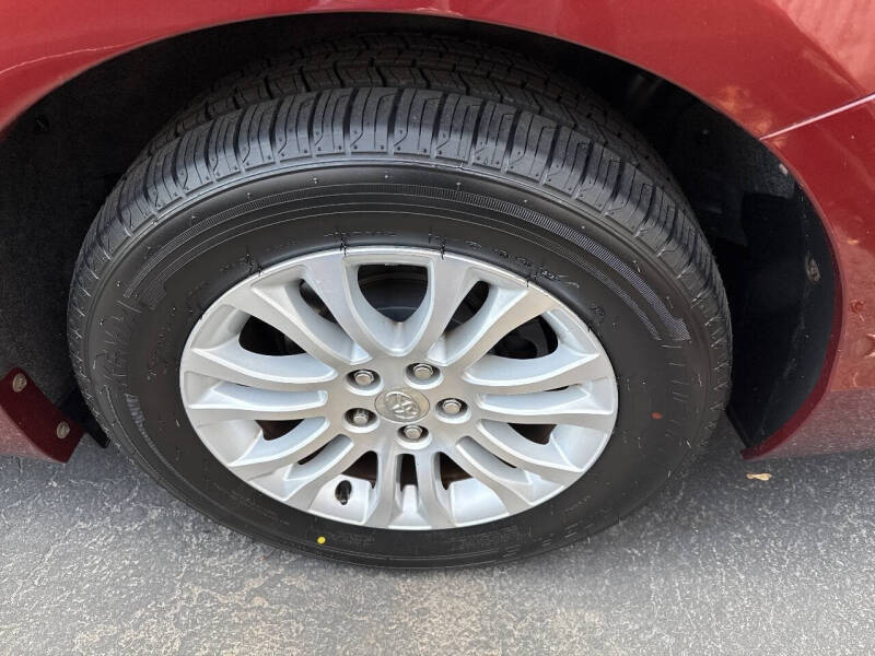 2015 Toyota Sienna XLE 8-Passenger