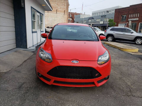 2013 Ford Focus for sale at Auto Mart Of York in York PA