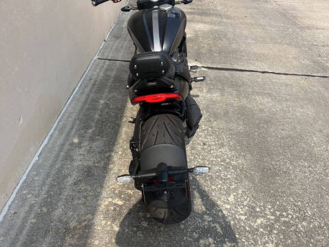 2025 Triumph Rocket 3 Storm R Sapphire Blac