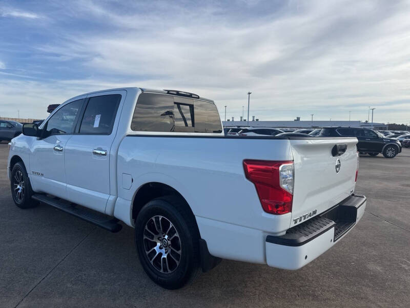 2021 Nissan Titan SV