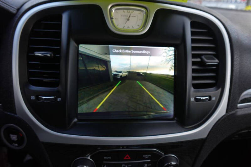 2023 Chrysler 300 Touring L