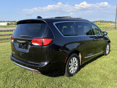 2017 Chrysler Pacifica Touring Plus