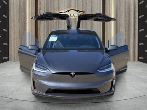 2023 Tesla Model X Standard Range