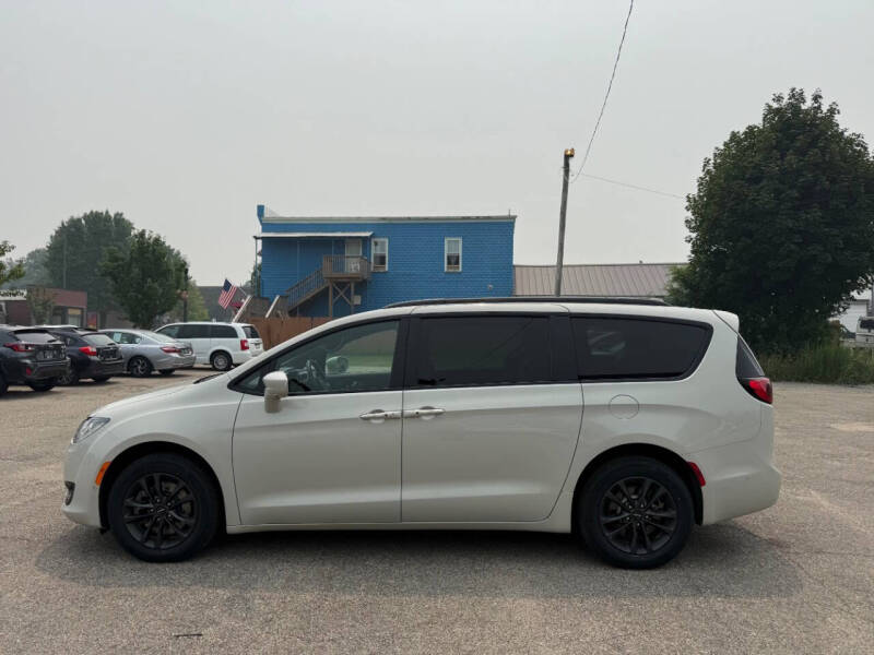 2020 Chrysler Pacifica Launch Edition