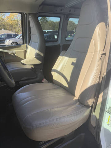 2017 Chevrolet Express 2500