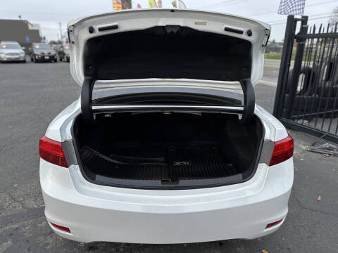 2013 Acura ILX 2.0L w/Premium