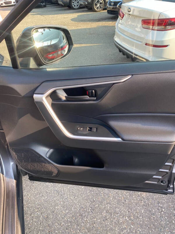 2022 Toyota RAV4 Hybrid LE