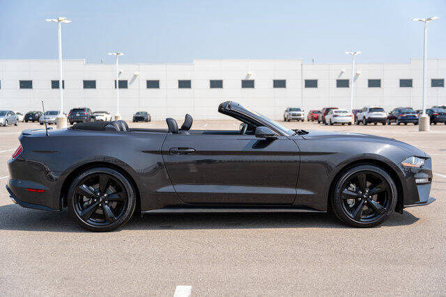 2022 Ford Mustang