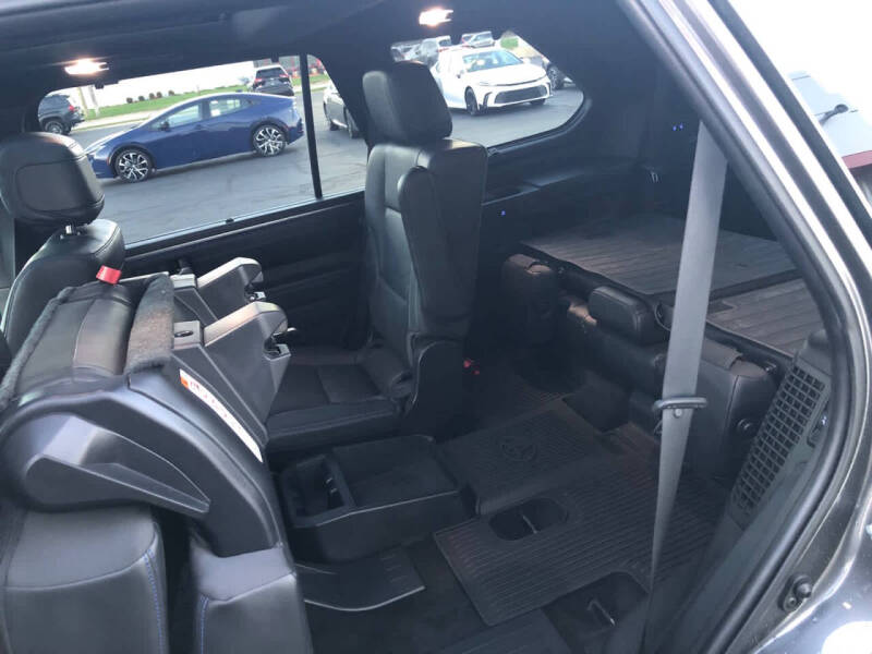 2024 Toyota Sequoia Platinum