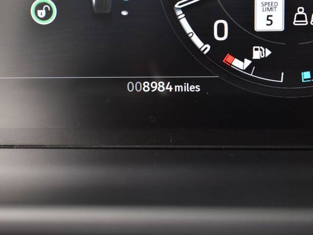 2023 Land Rover Defender 90 SE