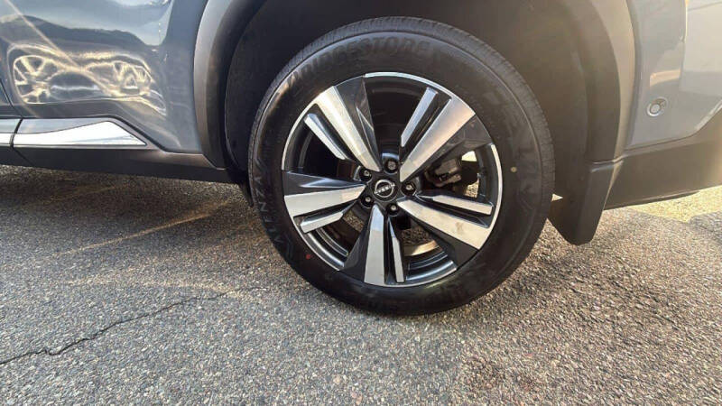 2022 Nissan Rogue SL