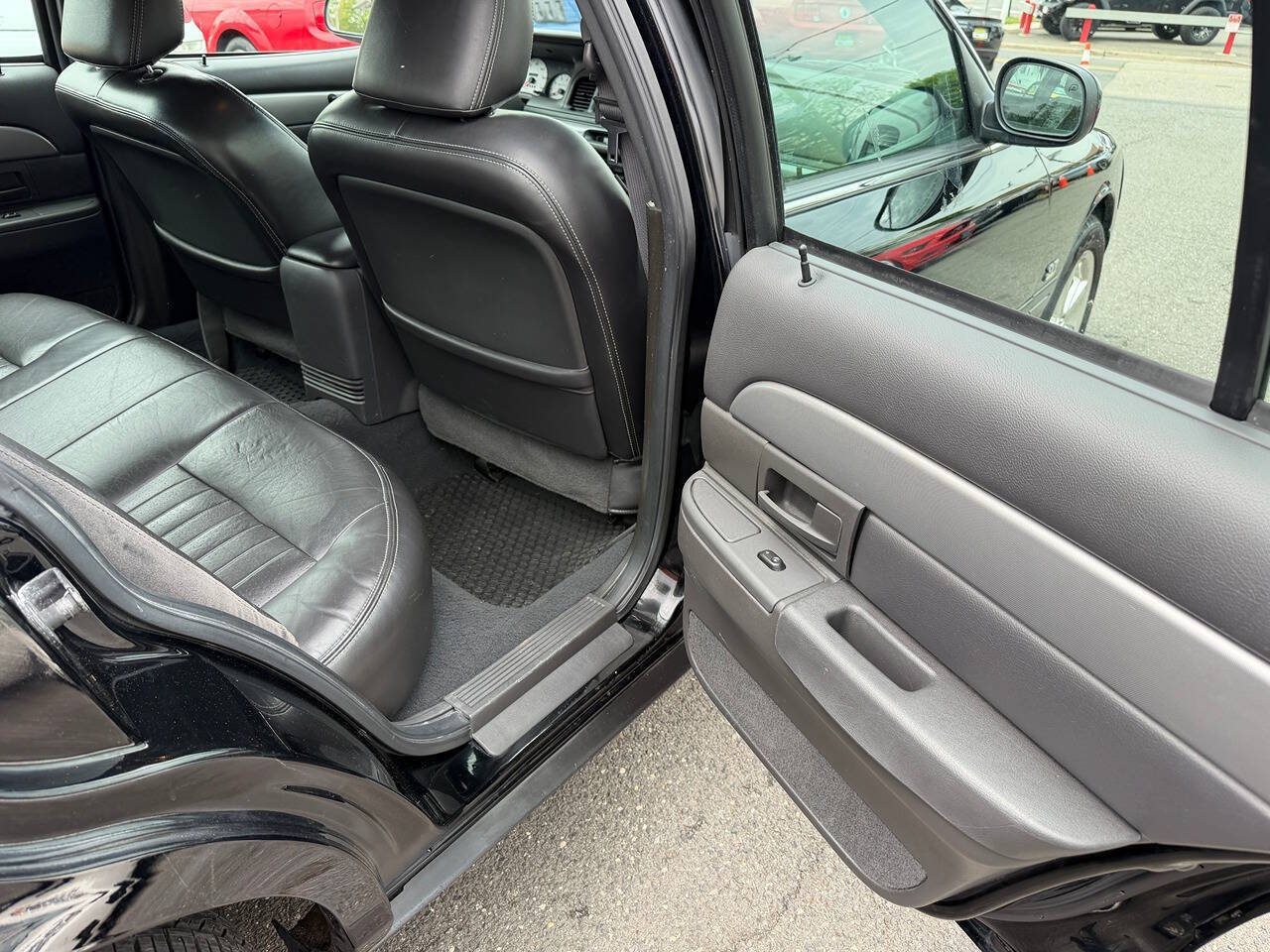 2003 Mercury Marauder 21