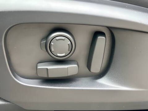 2025 Land Rover Defender 110 P400 S