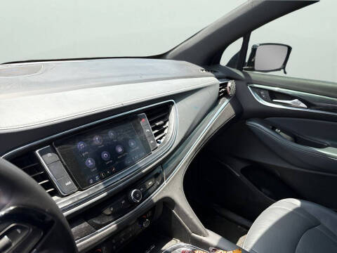 2022 Buick Enclave Essence