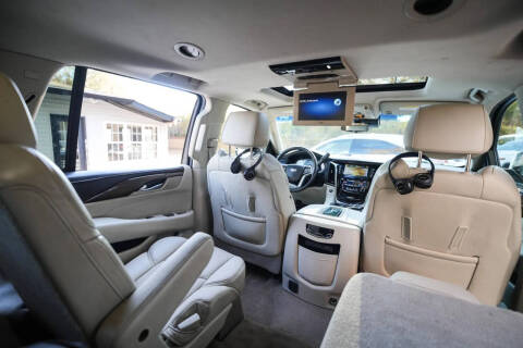 2018 Cadillac Escalade Luxury