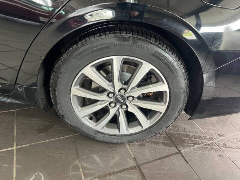 2017 Lincoln Continental Premiere