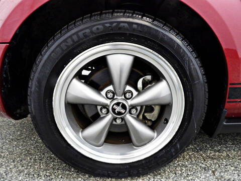 2006 Ford Mustang V6 Standard