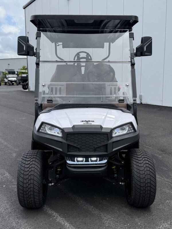 2026 ROYAL   R - Series
