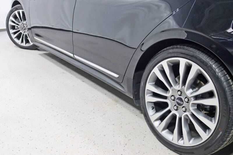 2017 Lincoln Continental Select