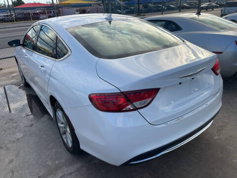 2016 Chrysler 200 Limited