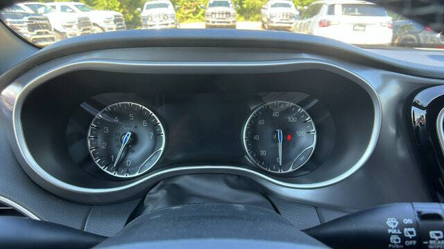 2026 Chrysler Voyager LX