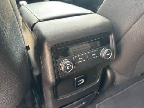 2017 GMC Acadia SLE-2