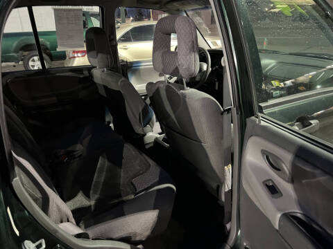 2004 Chevrolet Tracker