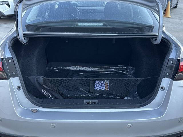 2025 Nissan Versa SR