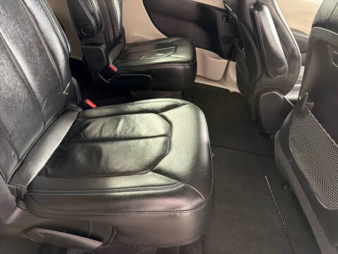 2021 Chrysler Pacifica Touring L