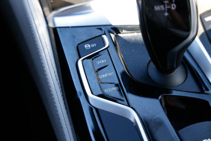 2017 BMW 5 Series 540i