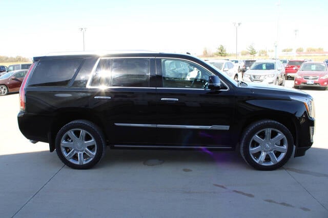 2015 Cadillac Escalade for sale at Cresco Motor Company in Cresco, IA