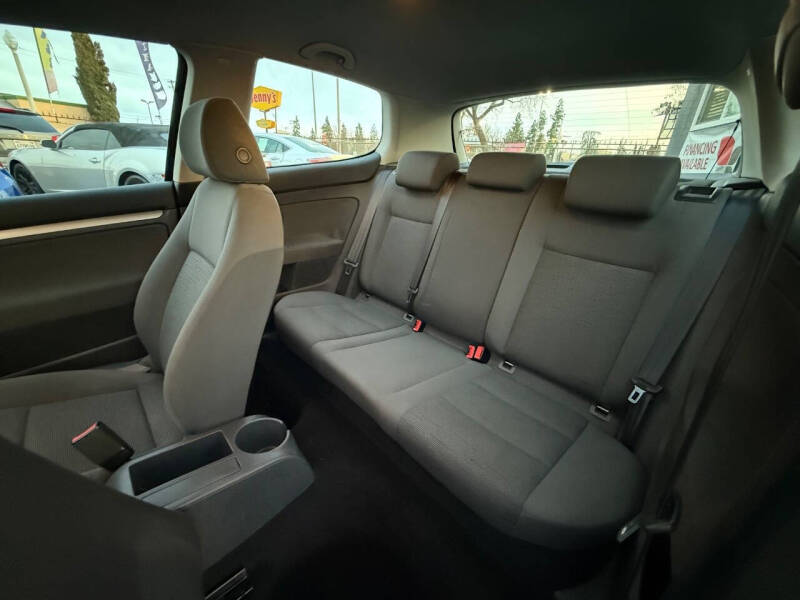 2009 Volkswagen Rabbit S PZEV