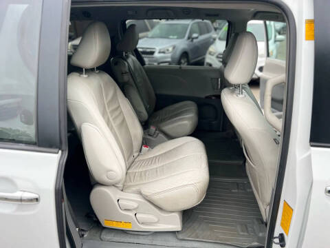 2014 Toyota Sienna