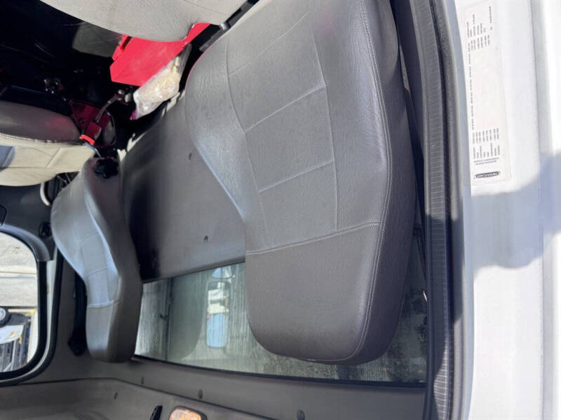 2018 Freightliner M2 106