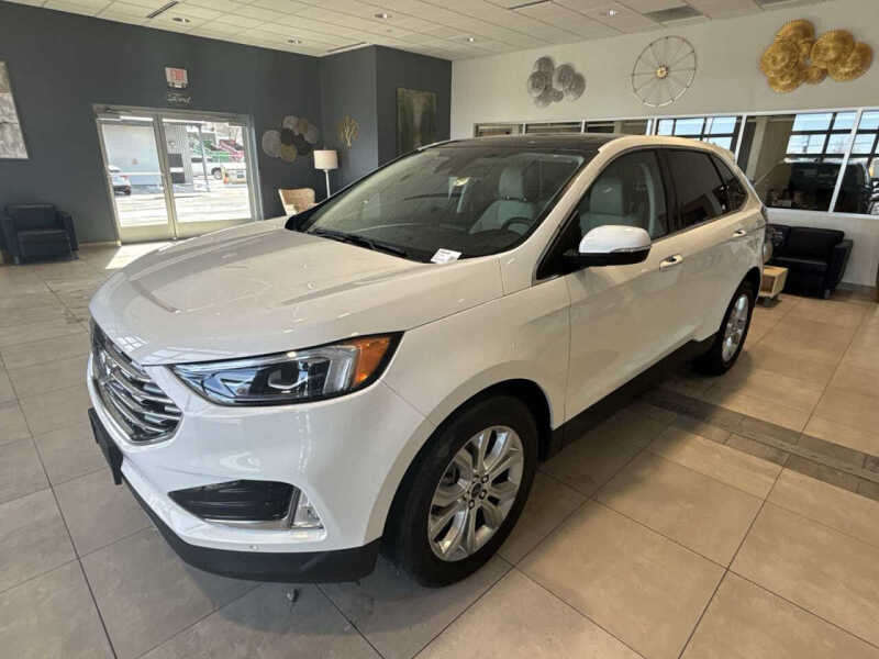 2022 Ford Edge Titanium