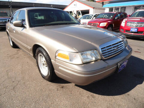 2001 Ford Crown Victoria for sale at Surfside Auto Company in Norfolk VA