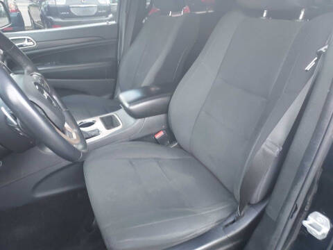 2017 Jeep Grand Cherokee Laredo