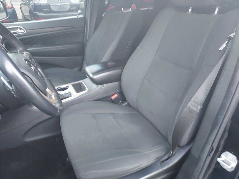 2017 Jeep Grand Cherokee Laredo