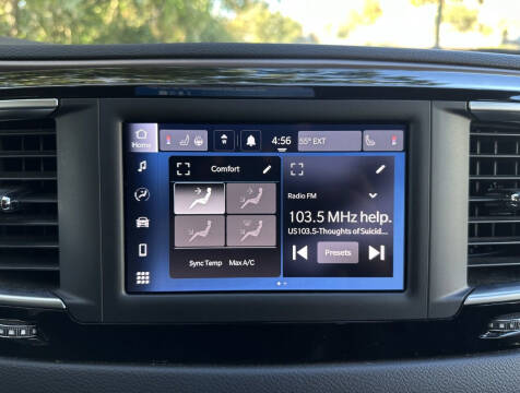 2022 Chrysler Voyager LX