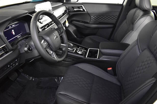 2025 Mitsubishi Outlander PHEV SEL Black Edition