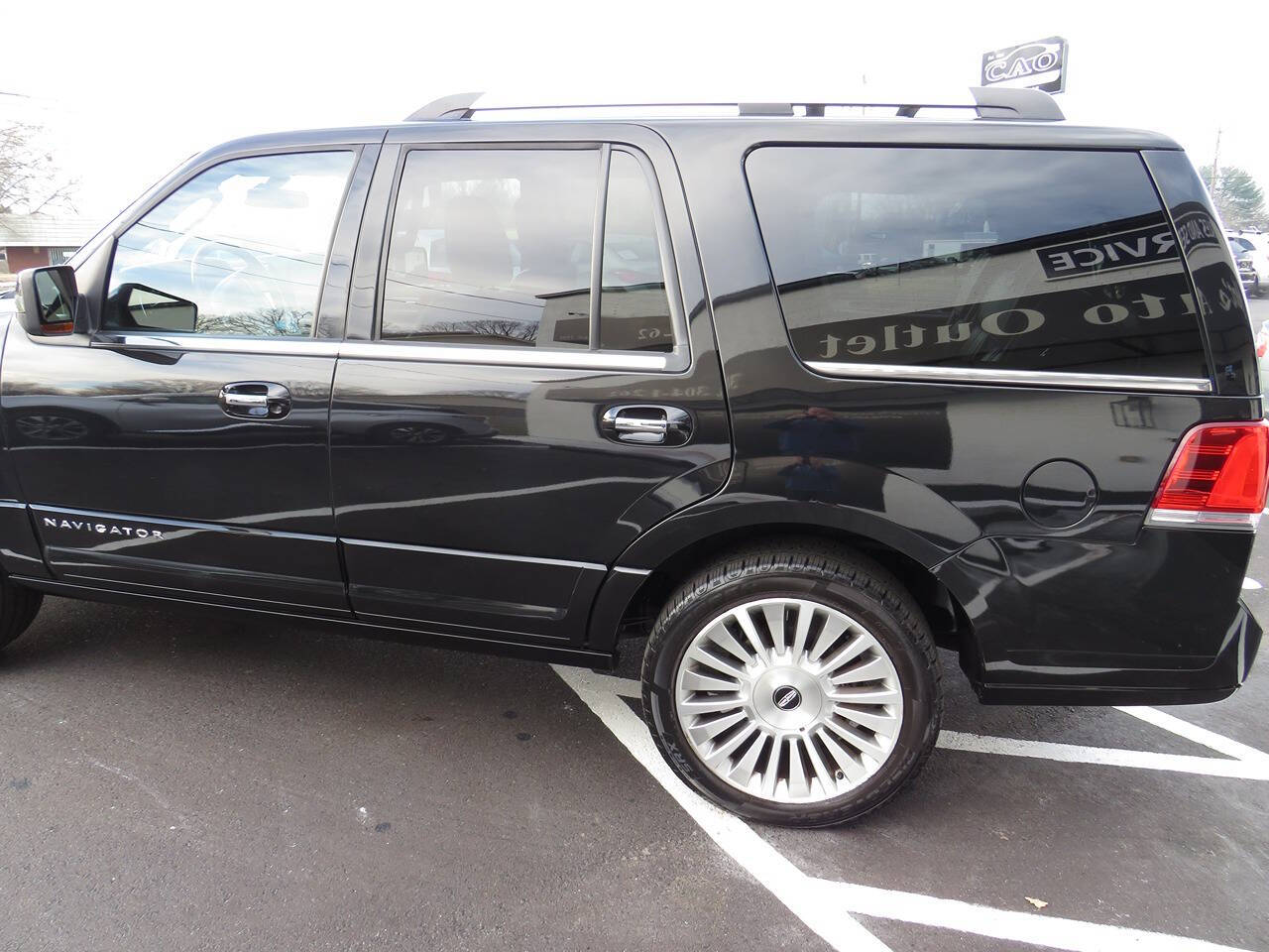 2015 Lincoln Navigator for sale at Colbert's Auto Outlet in Hickory, NC