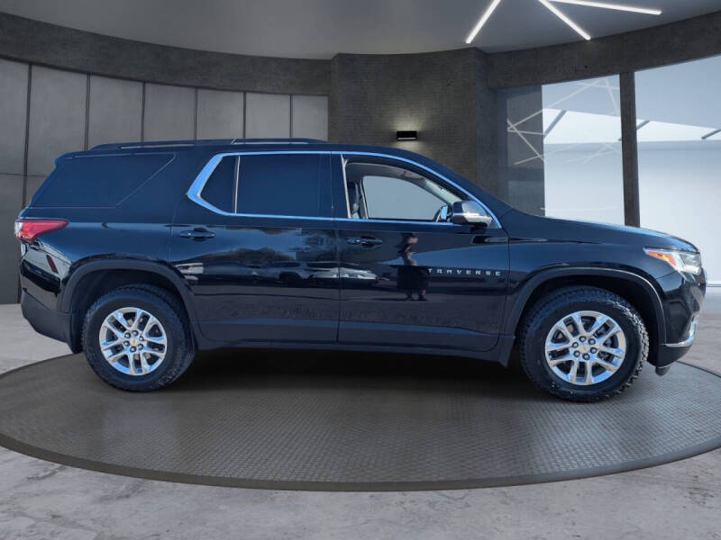 2021 Chevrolet Traverse LT Leather