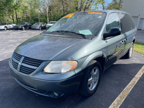 2007 Dodge Grand Caravan for sale at Best Buy Car Co in Independence MO
